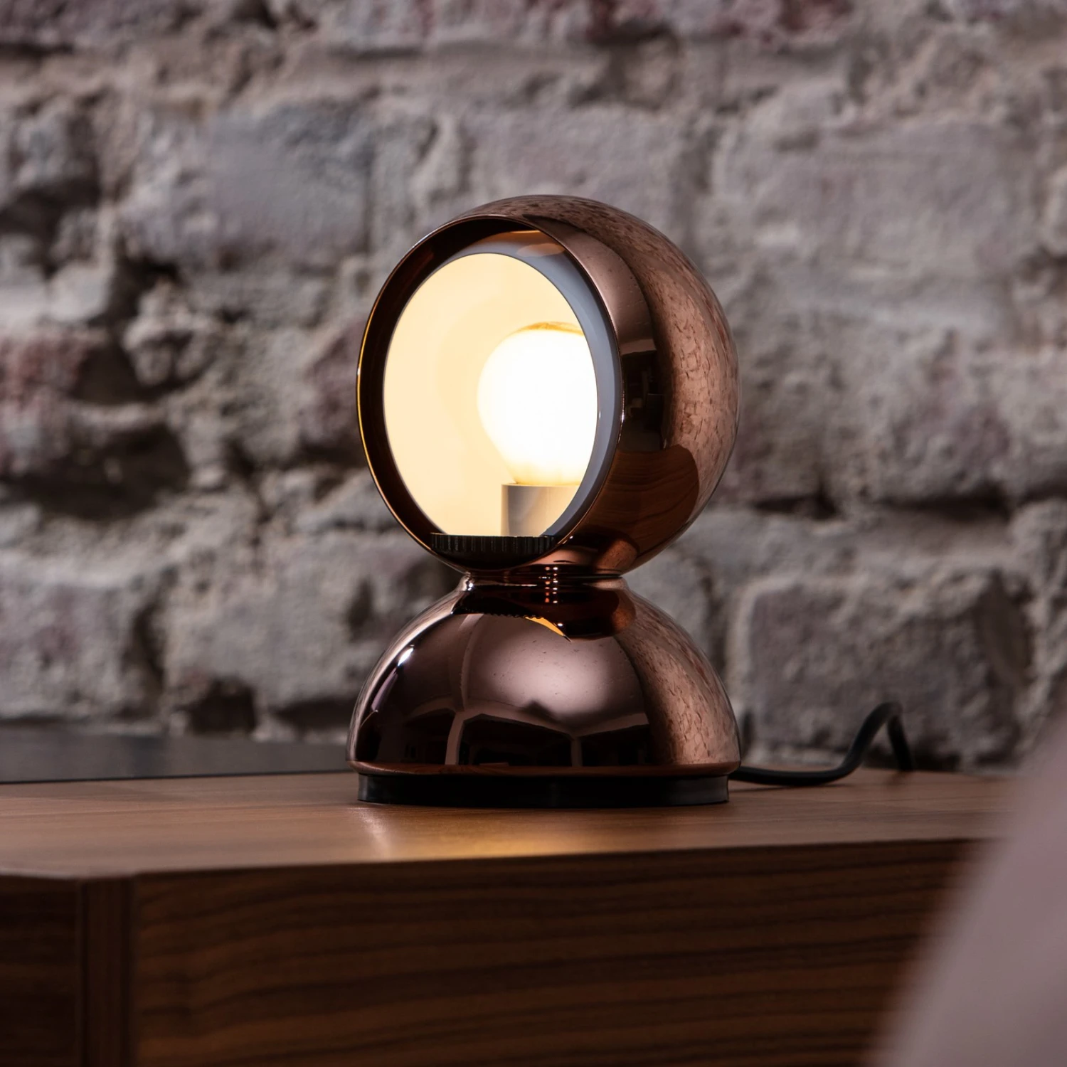 Artemide Eclisse Tischleuchte, Kupfer 5 Artemide Eclisse Tischleuchte, Kupfer – Bild 5