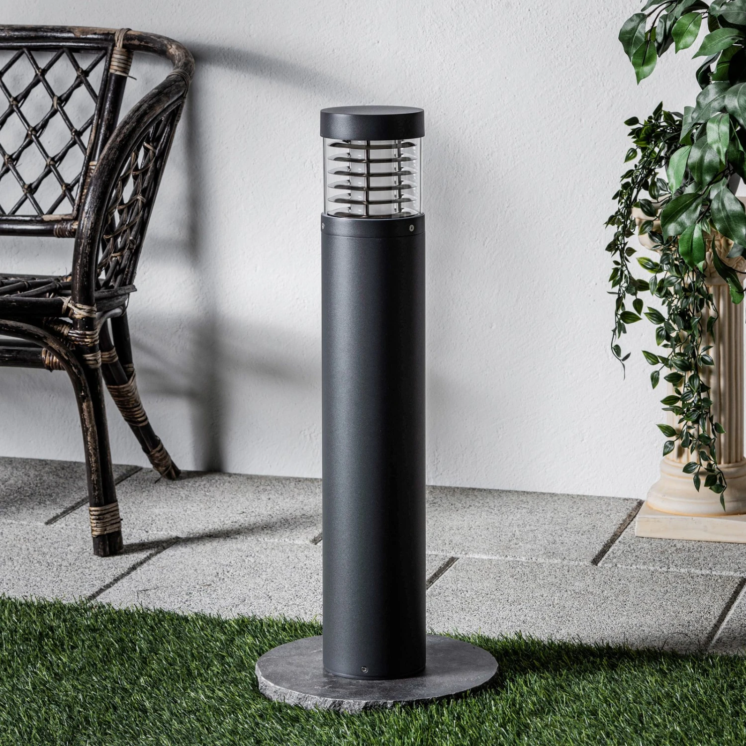 Lucande GrafitgraueLED-Wegeleuchte Lucius - 65 Cm Hoch 2 Lucande GrafitgraueLED-Wegeleuchte Lucius - 65 Cm Hoch – Bild 2