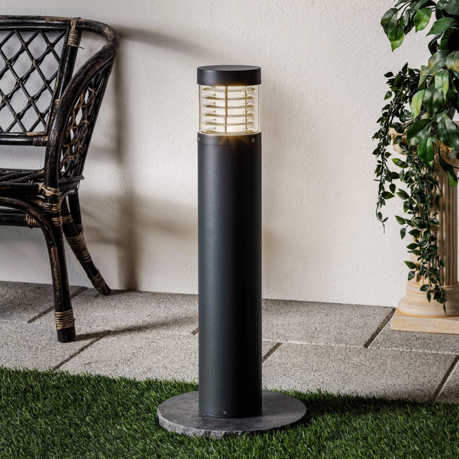 Lucande GrafitgraueLED-Wegeleuchte Lucius - 65 Cm Hoch 1 Lucande GrafitgraueLED-Wegeleuchte Lucius - 65 Cm Hoch