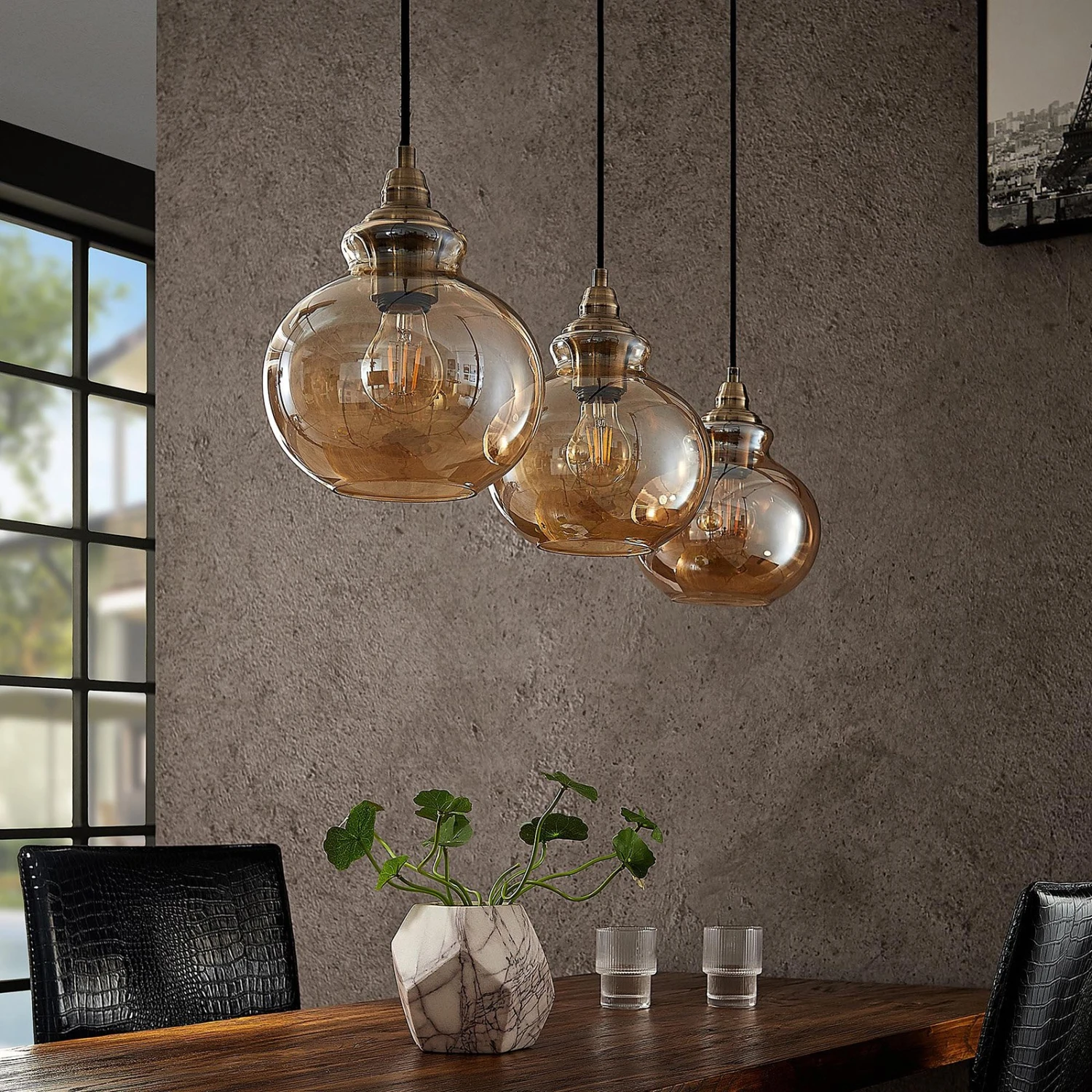 Lindby Tymoni Glas-Pendelleuchte, Amber, 3-fl. 6 Lindby Tymoni Glas-Pendelleuchte, Amber, 3-fl. – Bild 6